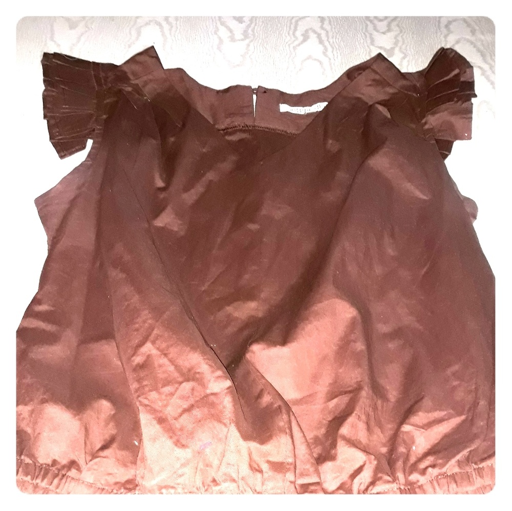 Ruffle shoulder top